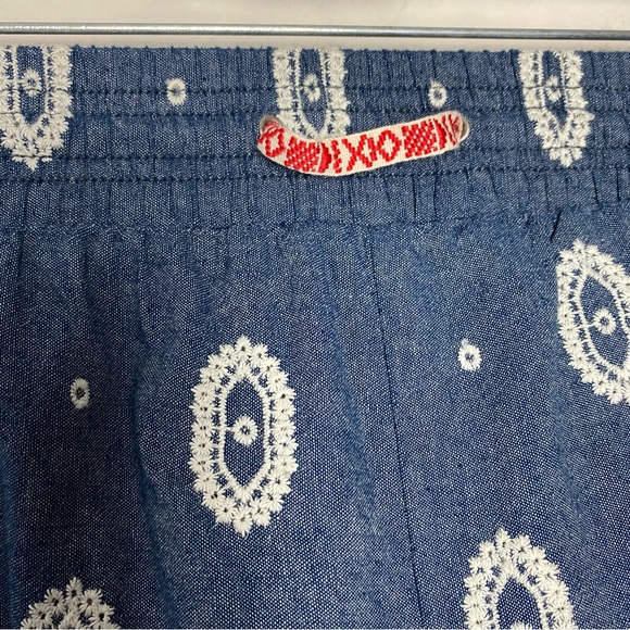 Anthropologie ett:twa Eyelet Chambray Pull On Casual Comfy Shorts size Medium - Picture 5 of 13